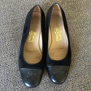 Salvatore Ferragamo flats black size 8